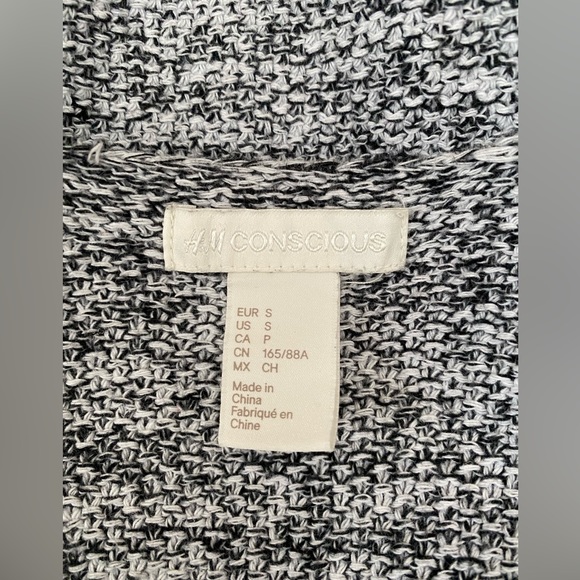 H&M Conscious V-Neck Pullover Sweater Women’s, Size S, oversized - Picture 5 of 10